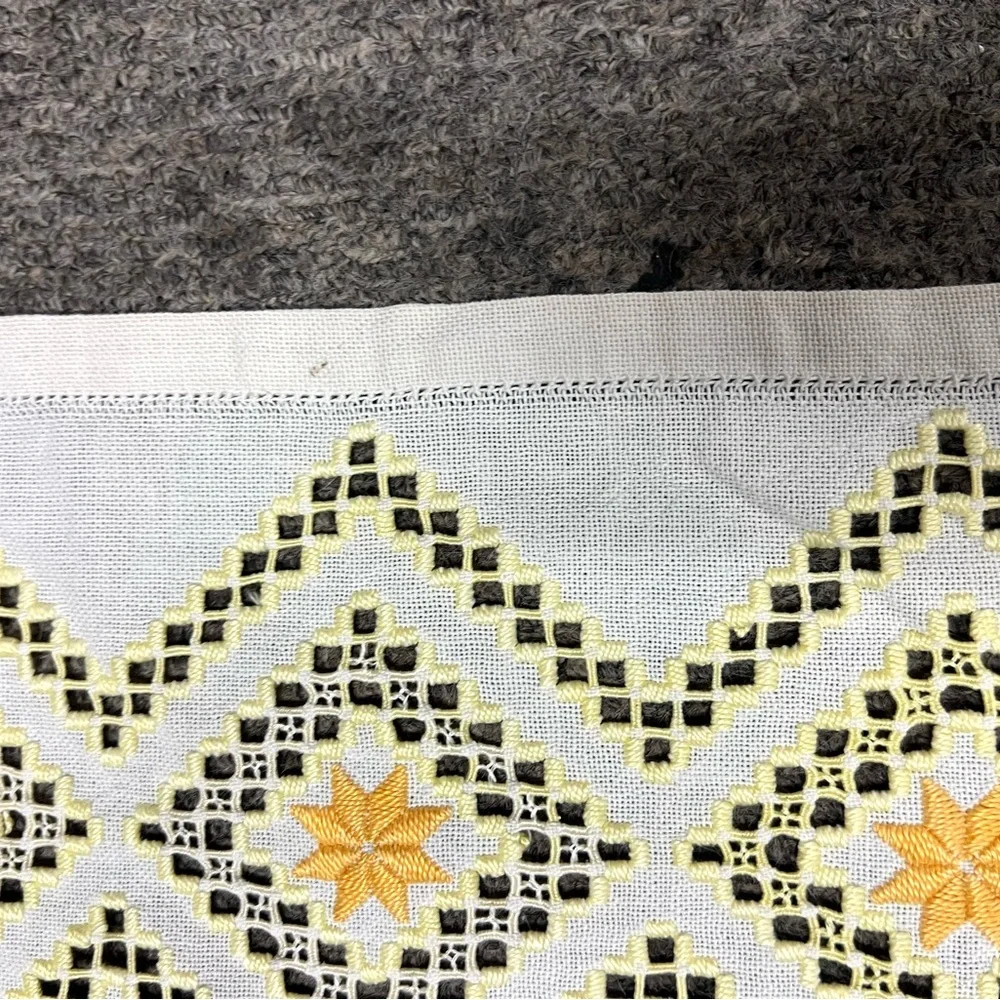 Vintage Handmade Floral Embroidered Table Runner Grandmacore Cottagecore